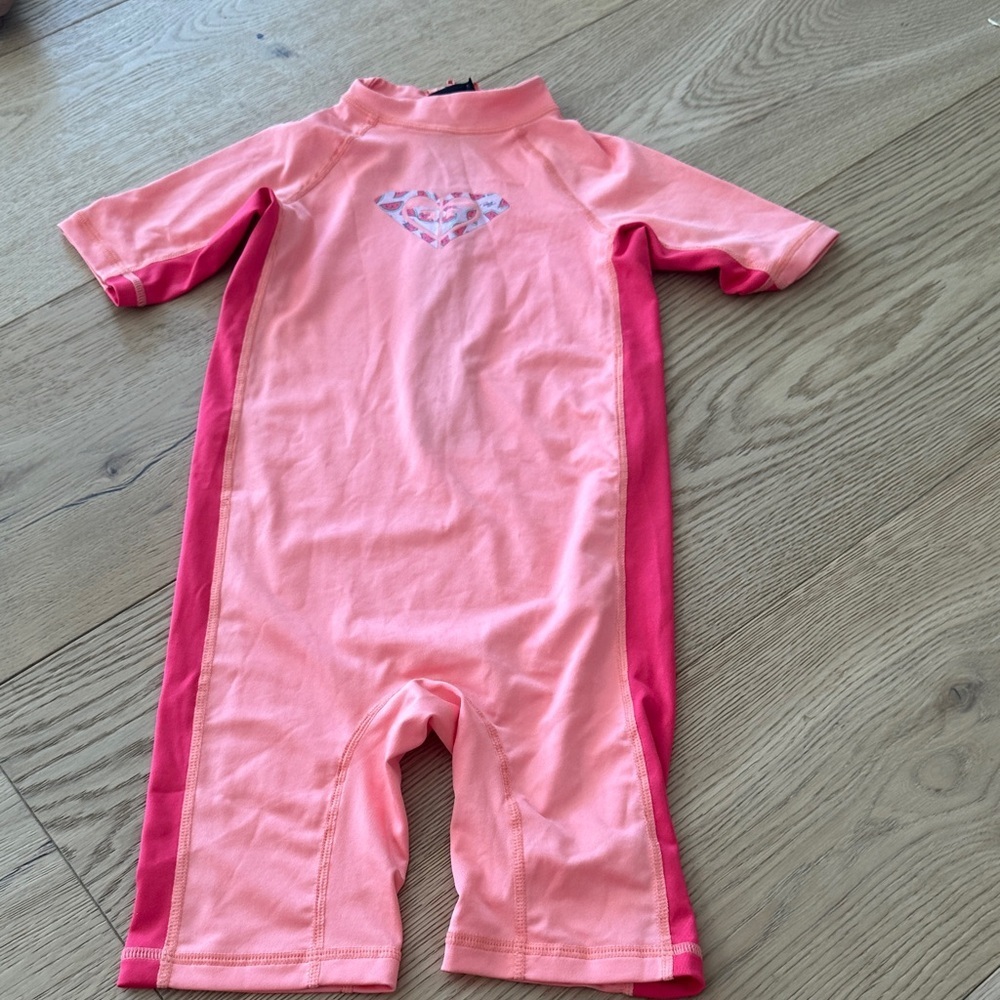 Roxy Kids Coral and Pink Swim Rashguard 7 girls